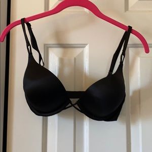Victoria’s Secret bombshell bra